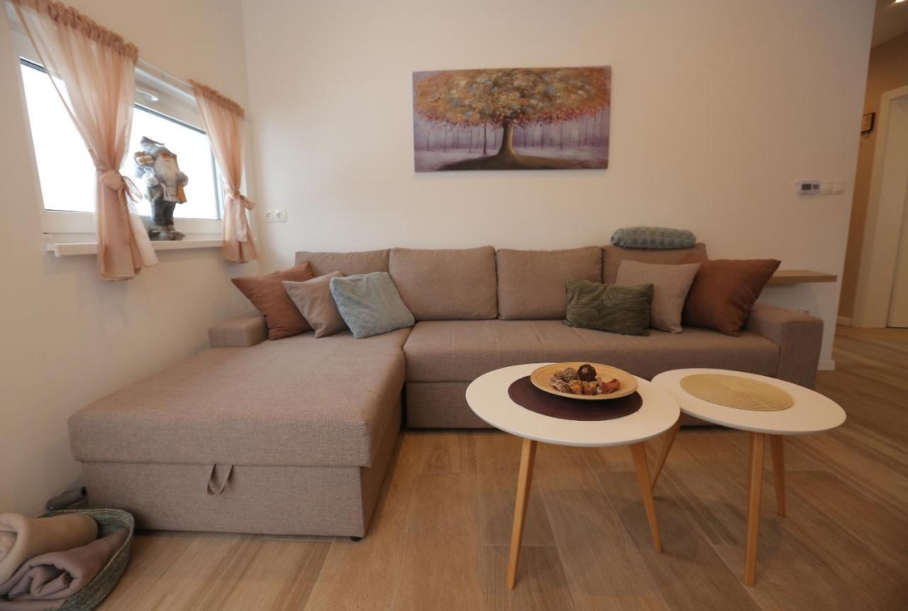 Nest Apartment Τζαχορίνα Εξωτερικό φωτογραφία