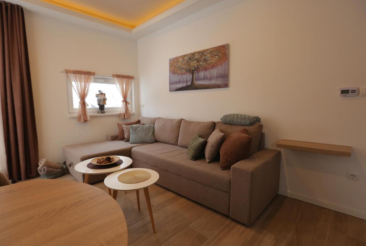 Nest Apartment Τζαχορίνα Εξωτερικό φωτογραφία